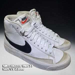 Nike Blazer Mid 77 Sneakers